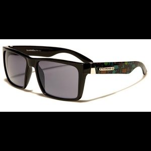 Sunglasses NWT plus microfiber pouch